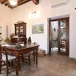 Tatil Evi Historical House In The Old Of Lefkoşa