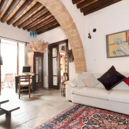 Holiday home Historical House In The Old Of Nicosia