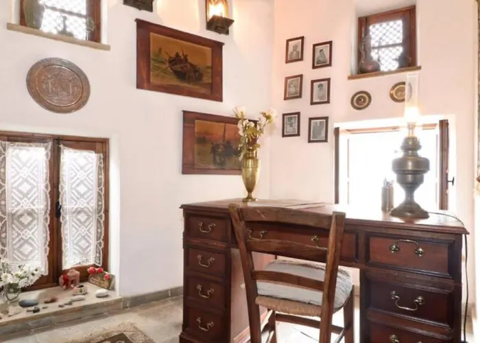 Historical House In The Old Of 別荘 ニコシア